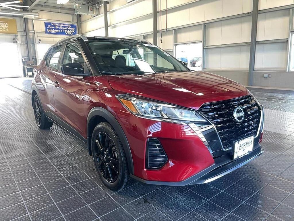 2023 NISSAN Kicks