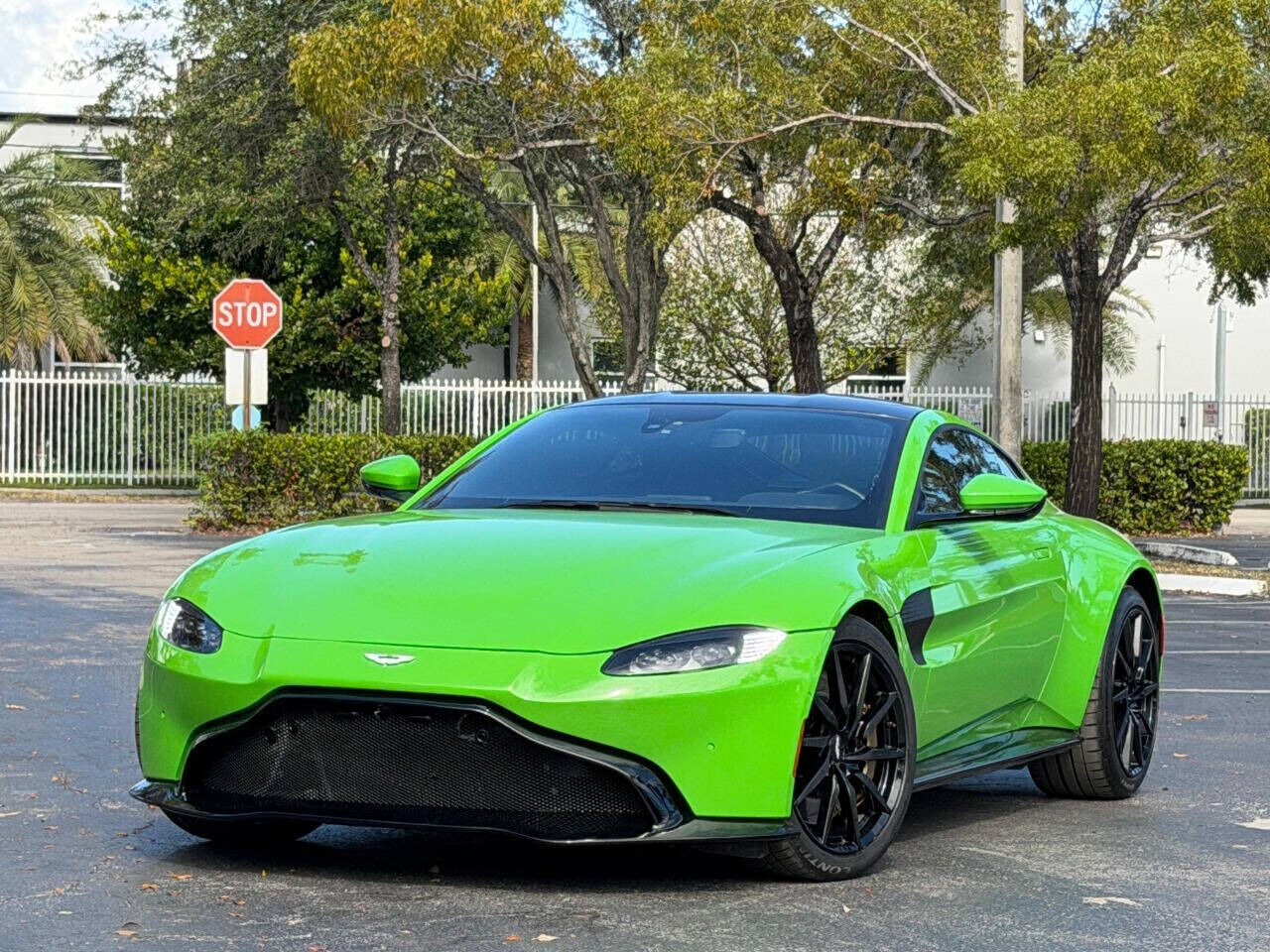 2019 ASTON MARTIN V8 Vantage