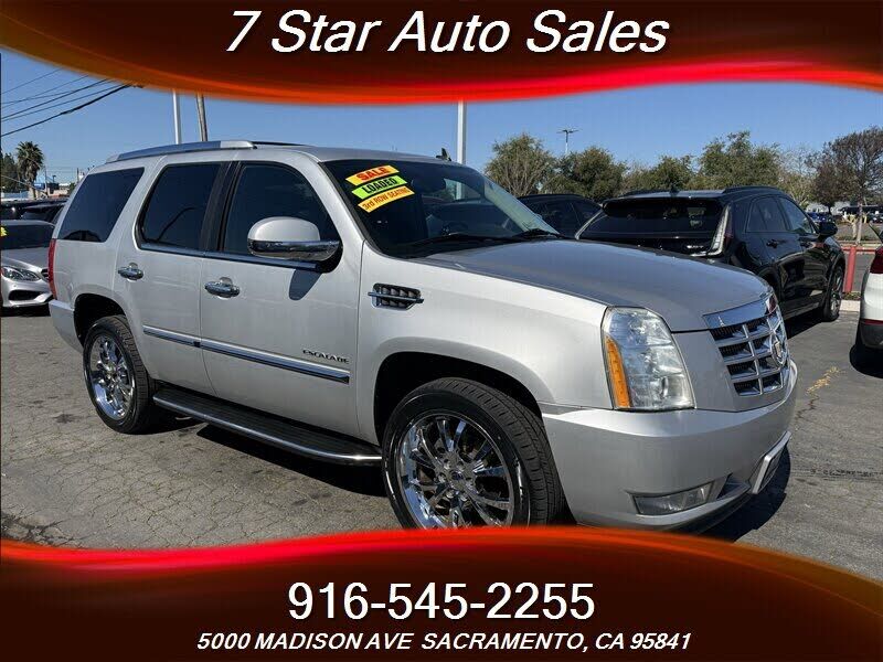 2010 CADILLAC Escalade