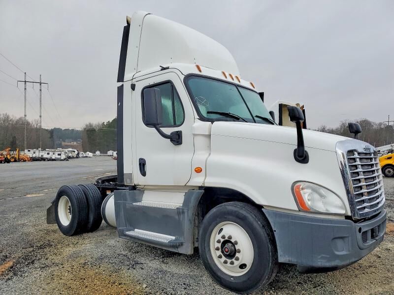 2016 FREIGHTLINER Cascadia