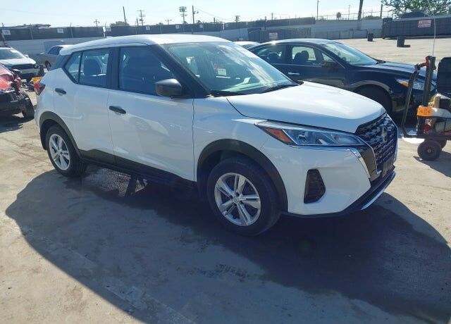 2024 NISSAN Kicks