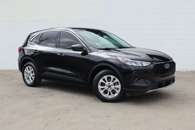 2023 FORD Escape