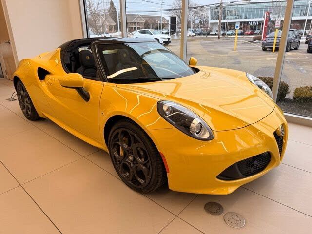2015 ALFA ROMEO 4C
