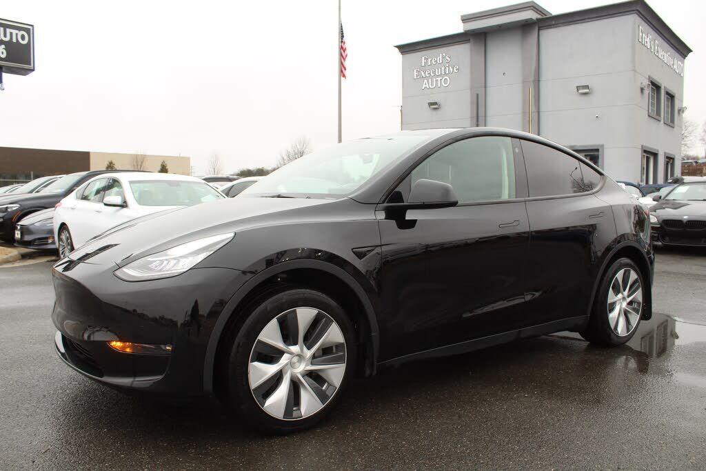 2022 TESLA Model Y