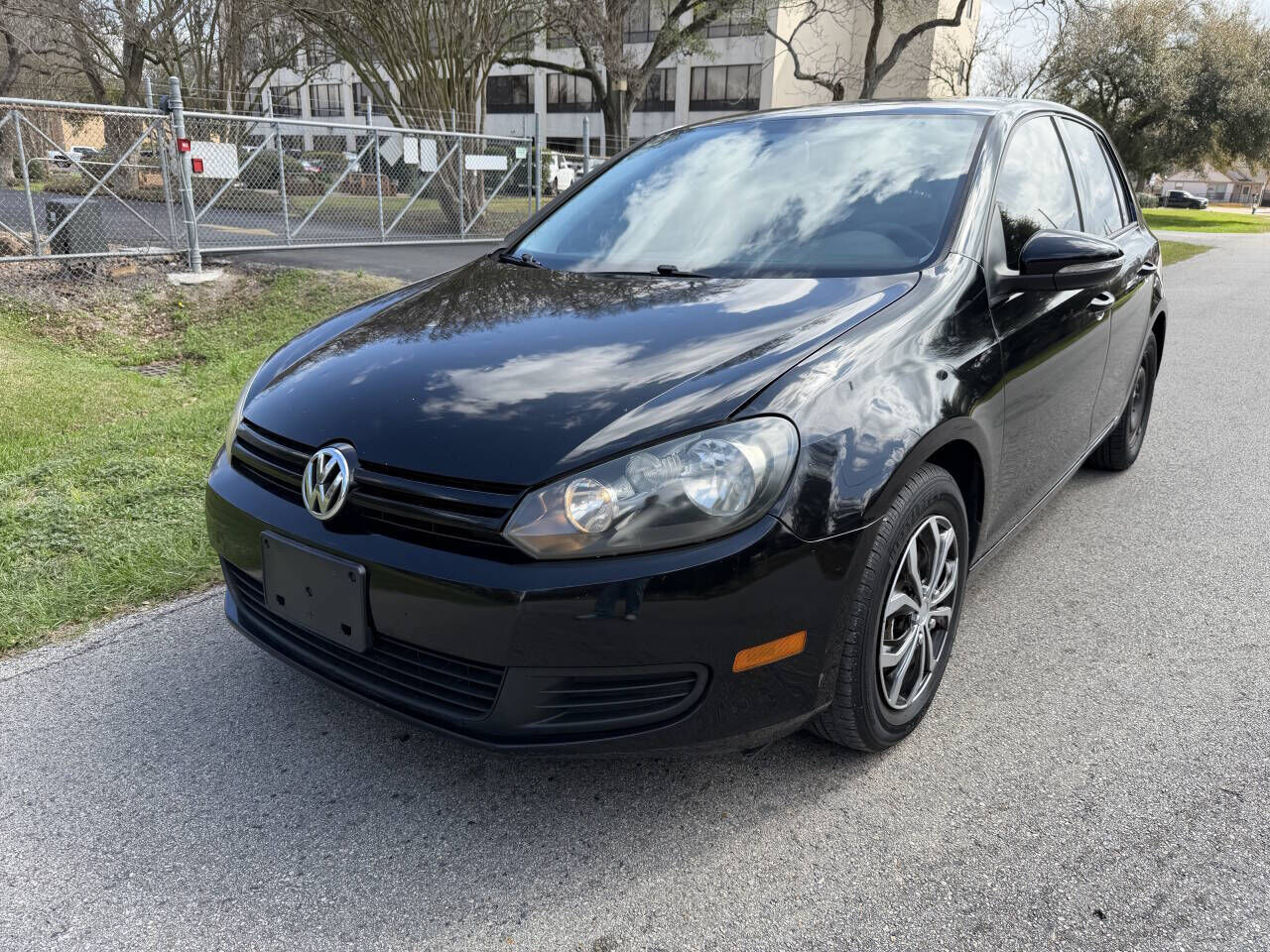 2010 VOLKSWAGEN Golf