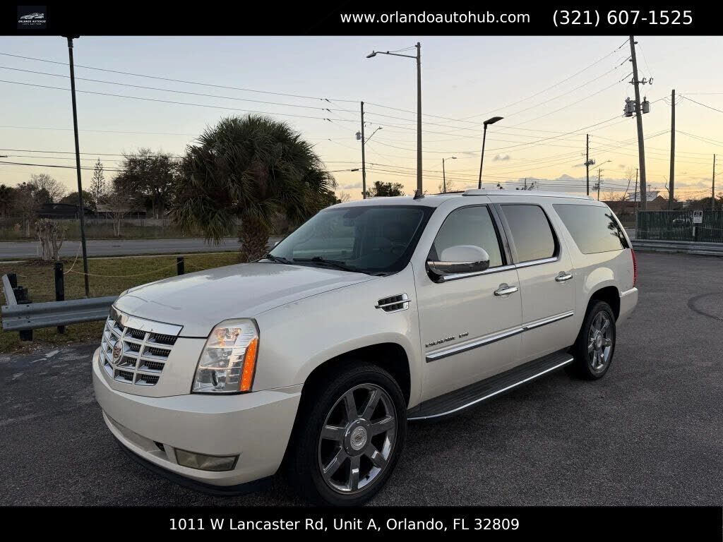 2011 CADILLAC Escalade