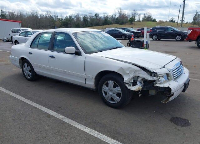 2001 FORD Crown Victoria