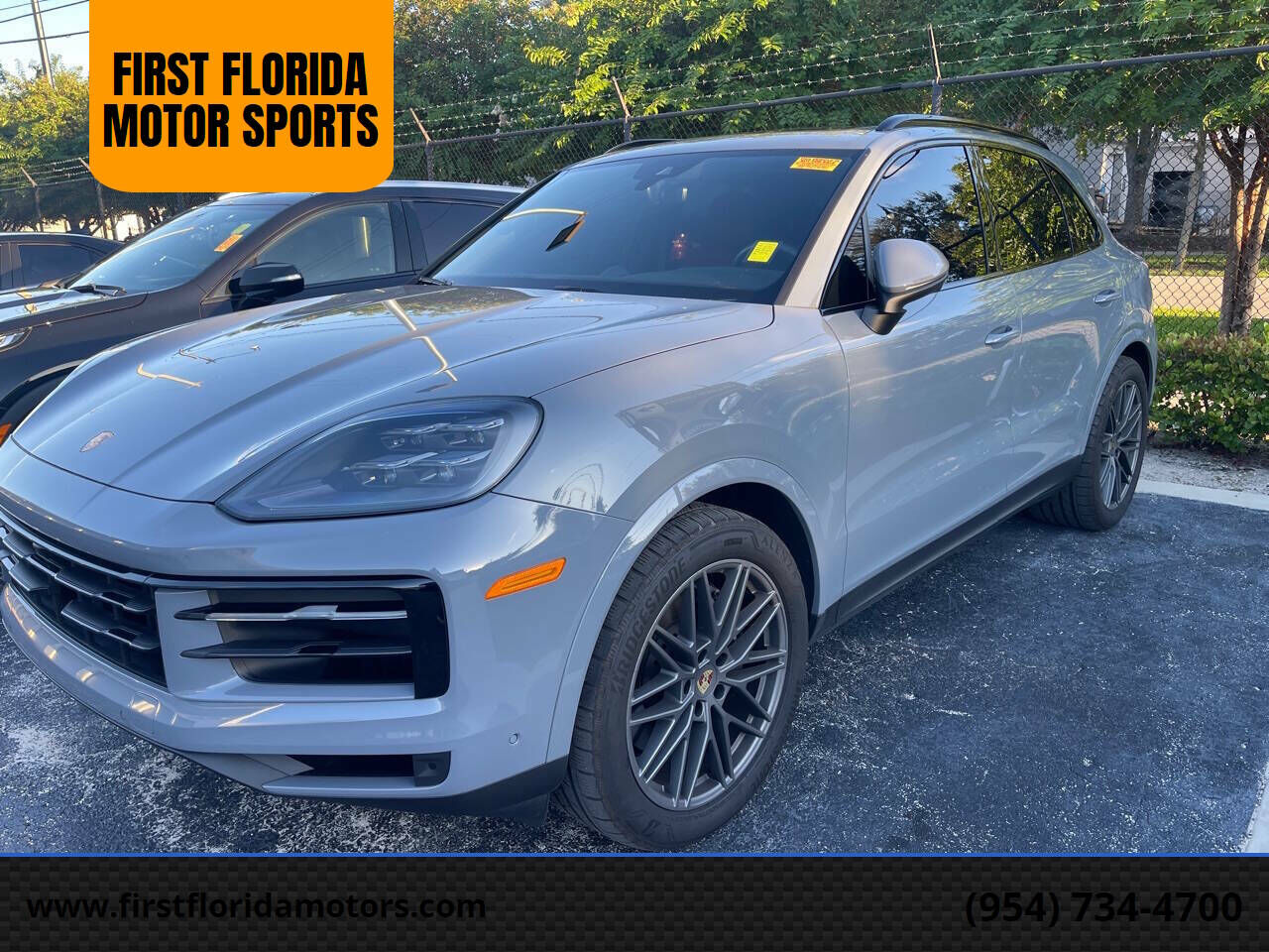 2024 PORSCHE Cayenne
