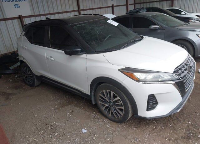2021 NISSAN Kicks