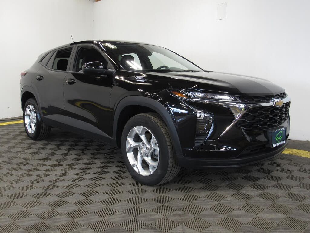 2024 CHEVROLET Trax