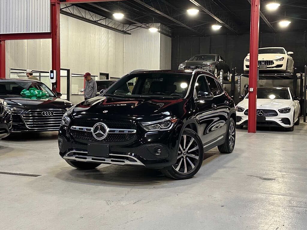 2023 MERCEDES-BENZ GLA-Class