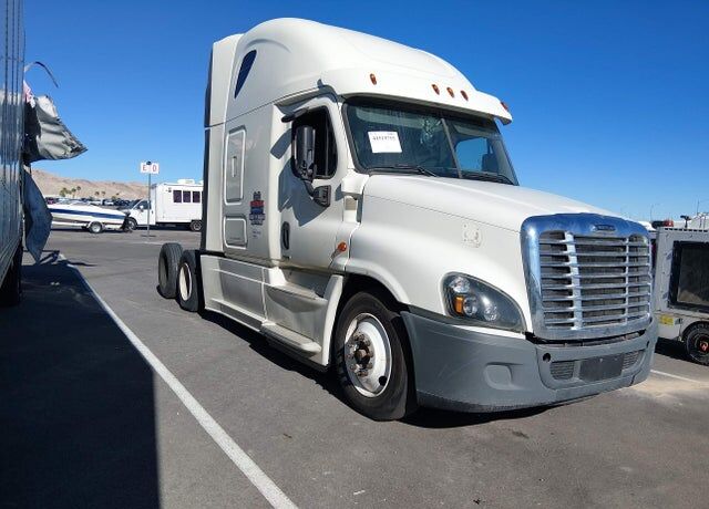 2016 FREIGHTLINER Cascadia