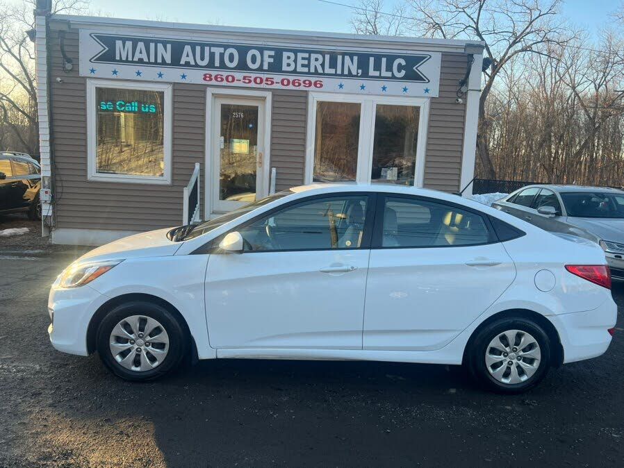 2016 HYUNDAI Accent