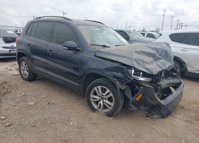 2016 VOLKSWAGEN Tiguan