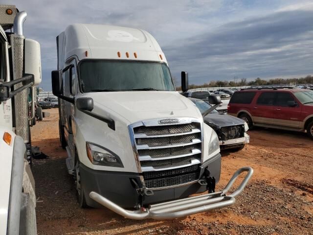 2018 FREIGHTLINER New Cascadia 126" Sleepercab