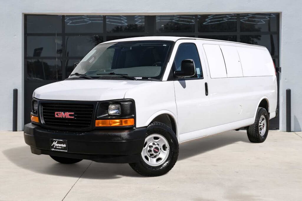 GMC Savana
