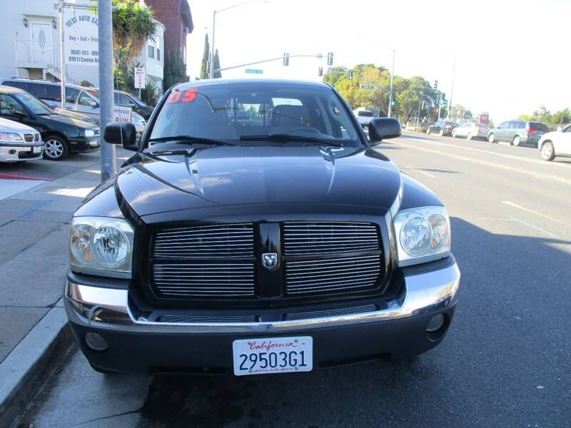 2005 DODGE Dakota