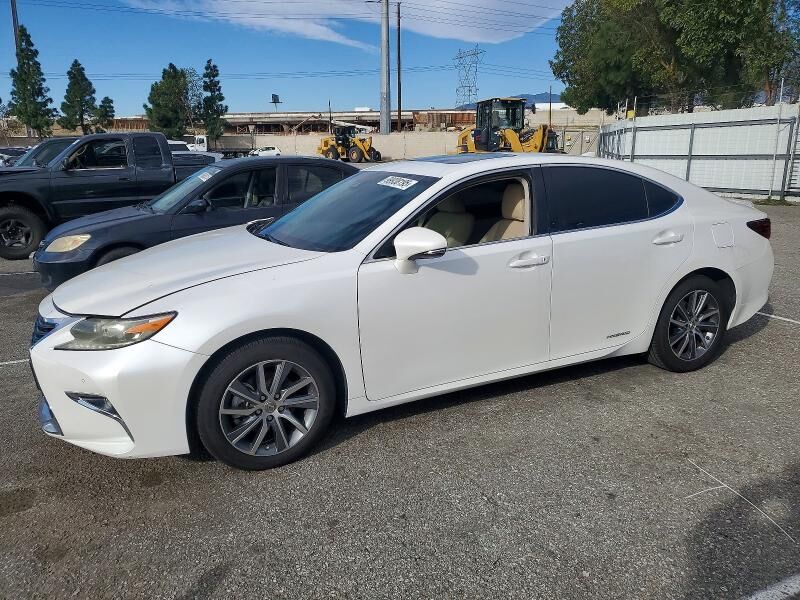 2016 LEXUS ES