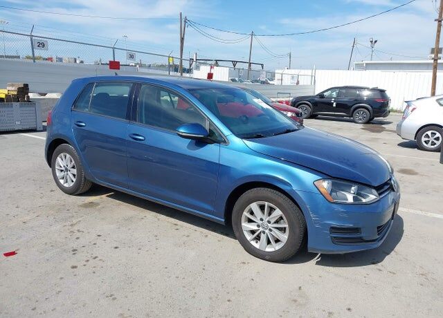 2015 VOLKSWAGEN Golf