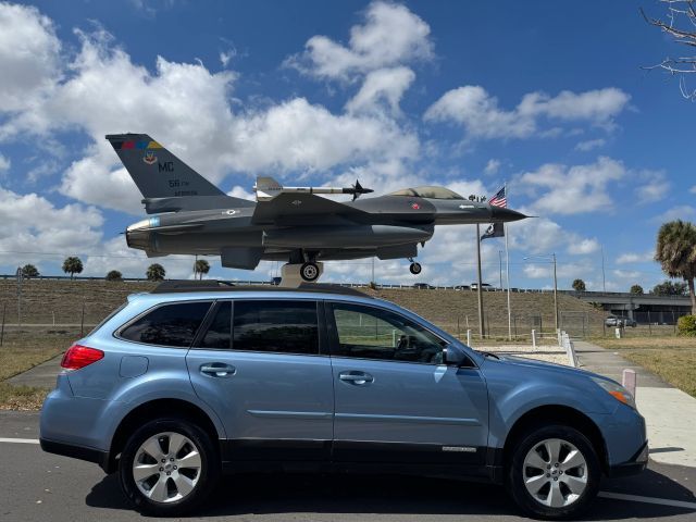2012 SUBARU Outback