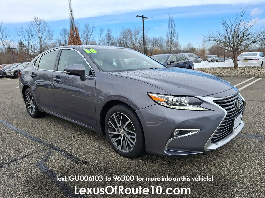 2016 LEXUS ES