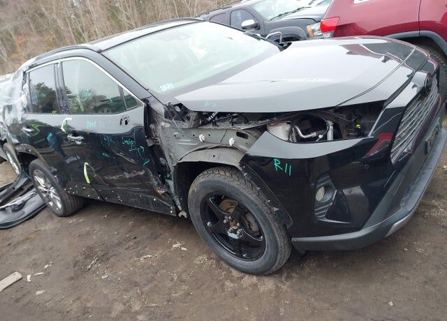 2019 TOYOTA RAV4