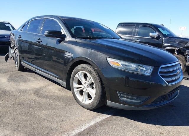 2013 FORD Taurus