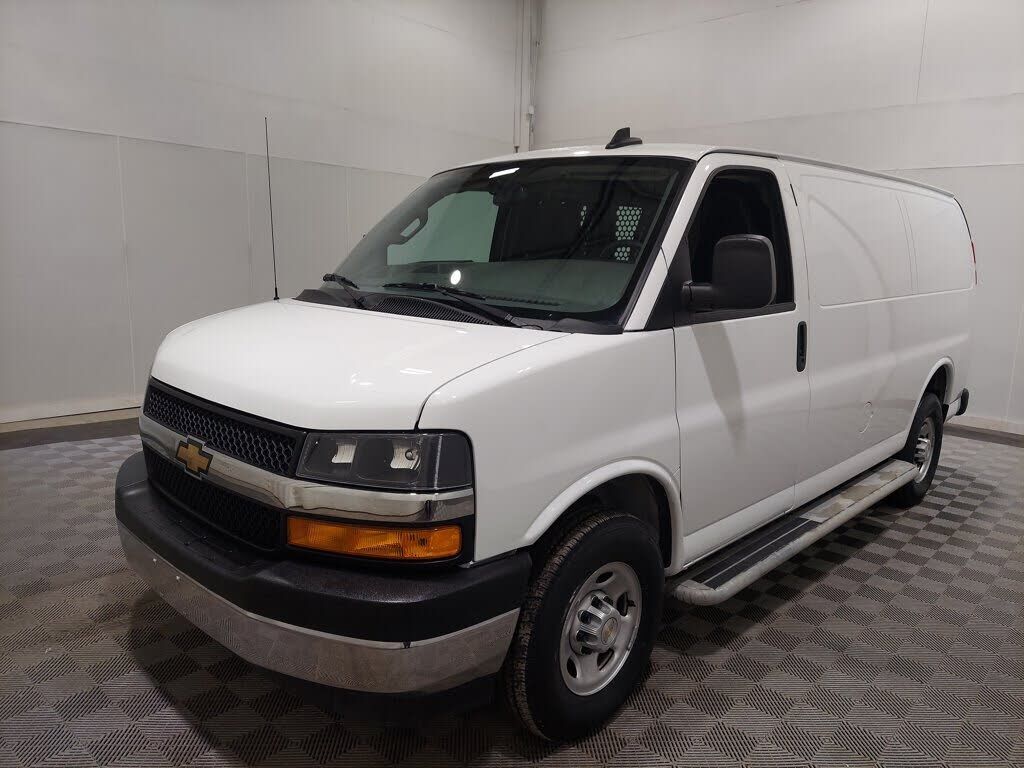 2024 CHEVROLET Express