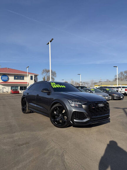 2024 AUDI RS Q8