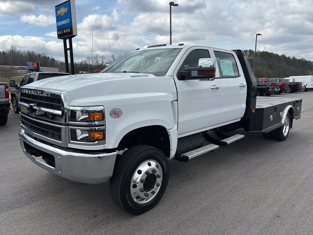 2024 GMC Silverado Medium Duty