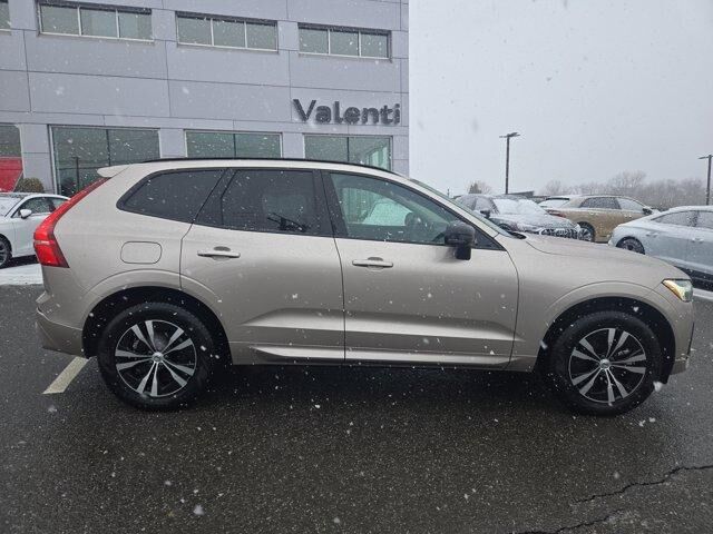2025 VOLVO XC60