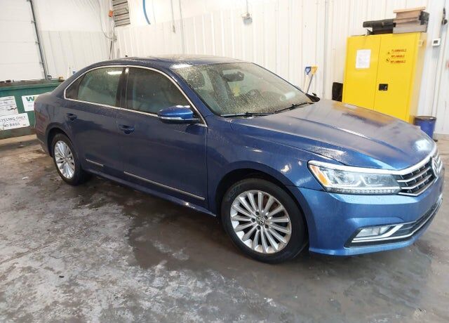 2016 VOLKSWAGEN Passat