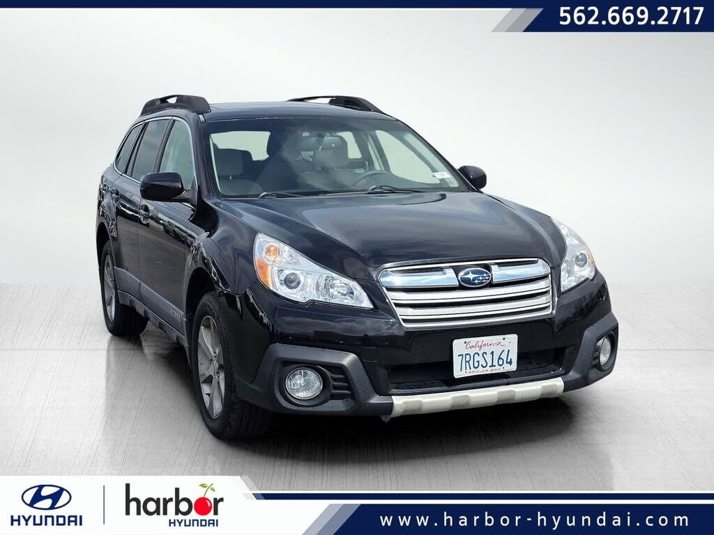 2013 SUBARU Outback