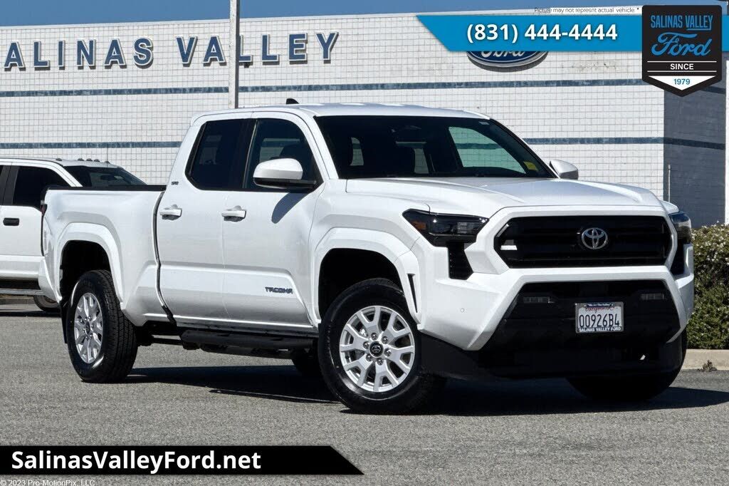 2024 TOYOTA Tacoma