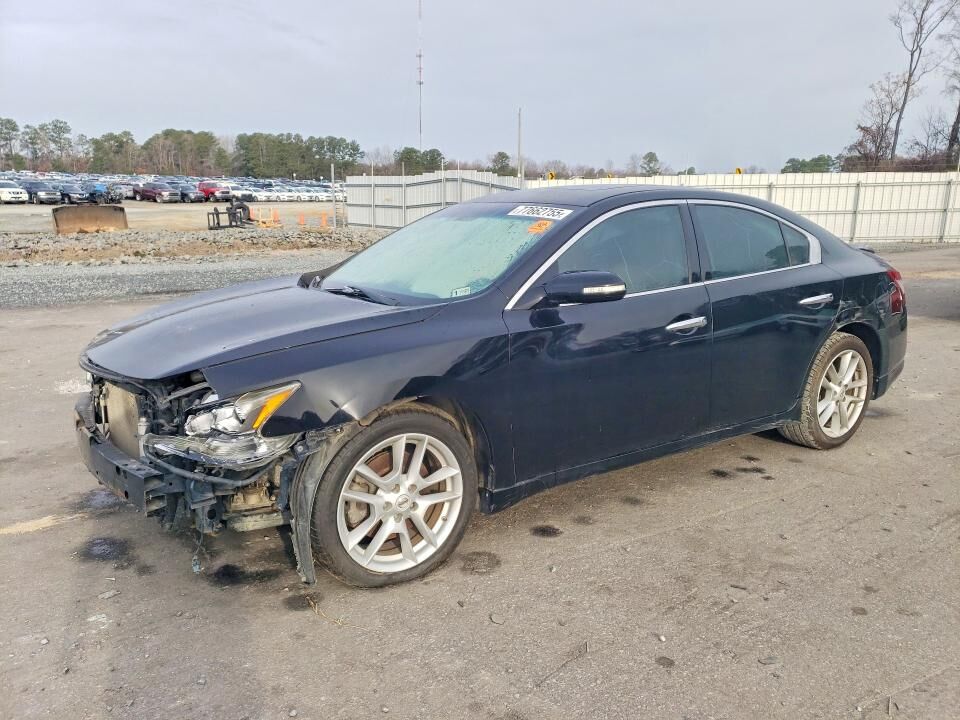 2010 NISSAN Maxima