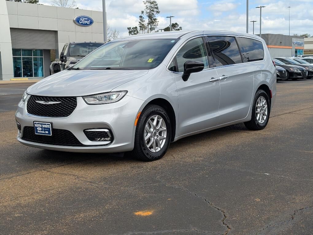 2024 CHRYSLER Pacifica