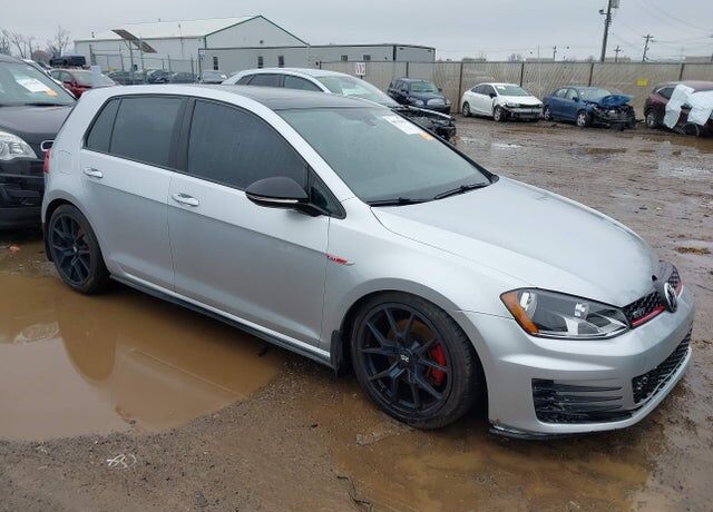 2016 VOLKSWAGEN Golf GTI