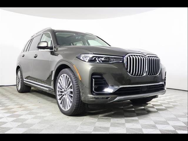 2021 BMW X7