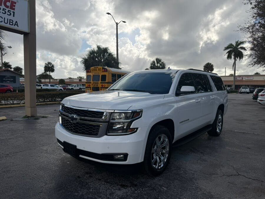 2017 CHEVROLET Suburban