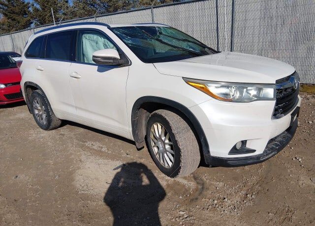 2015 TOYOTA Highlander