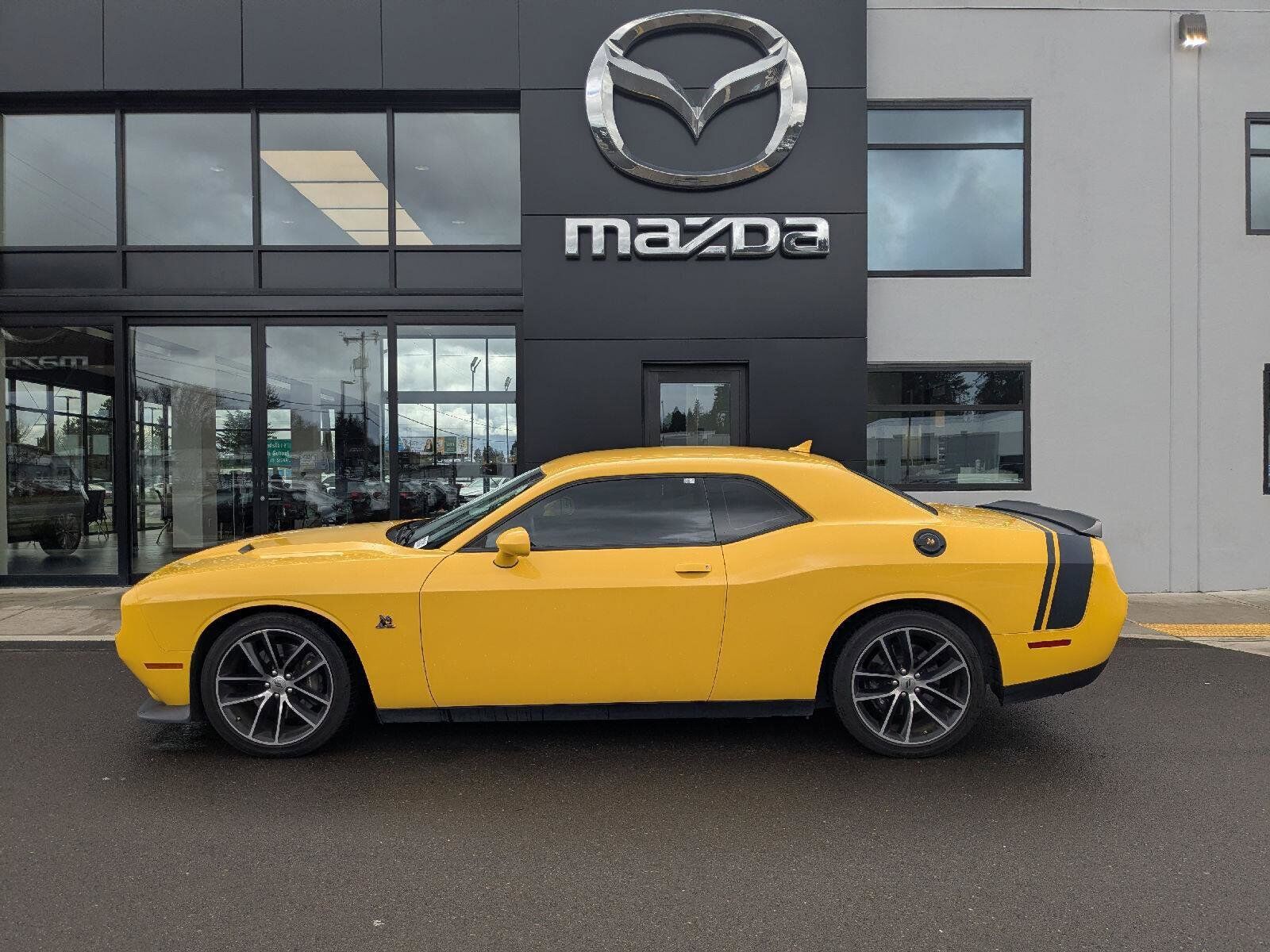 2017 DODGE Challenger