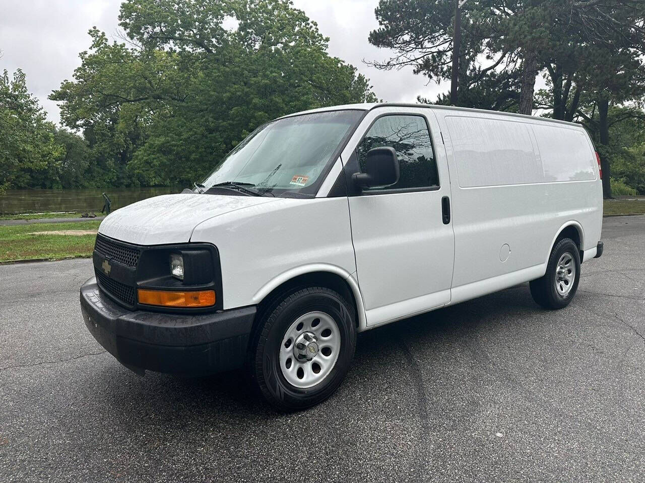 2013 CHEVROLET Express