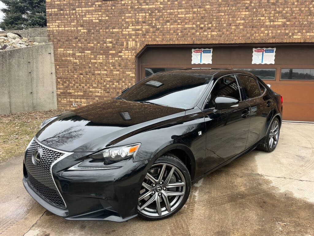 2016 LEXUS IS