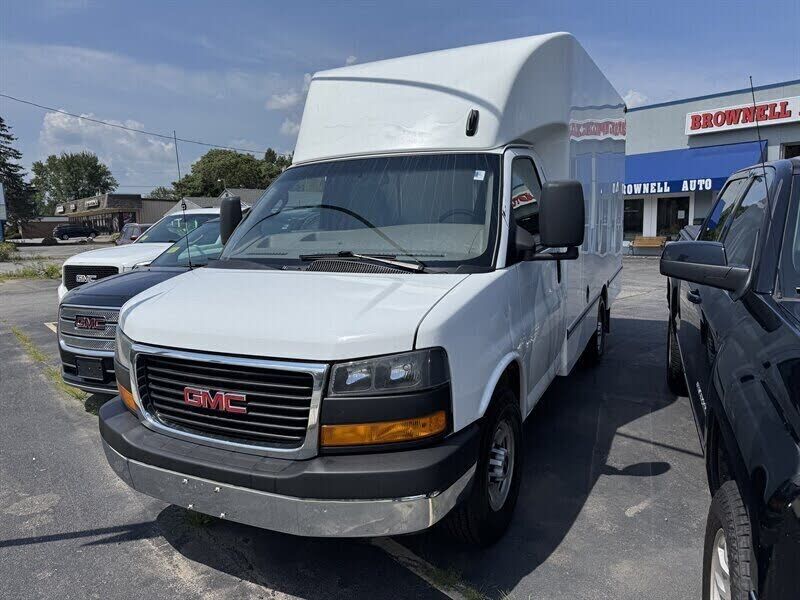 2021 GMC Cutaway Chassis