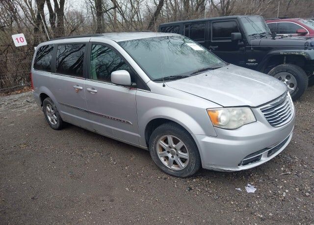 2011 CHRYSLER Town and Country
