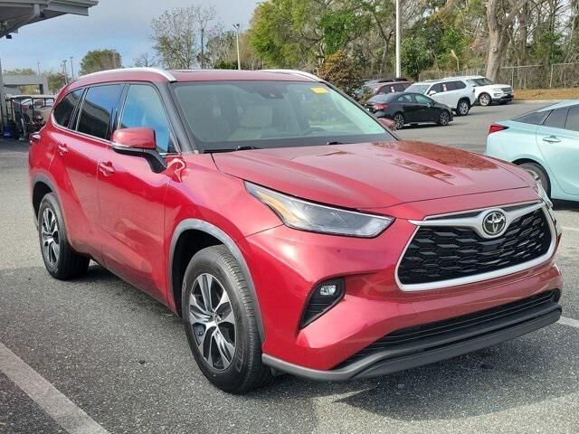 2022 TOYOTA Highlander