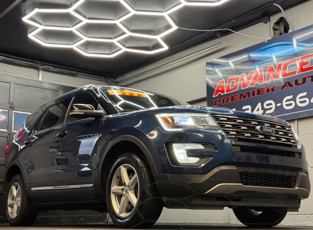 2017 FORD Explorer