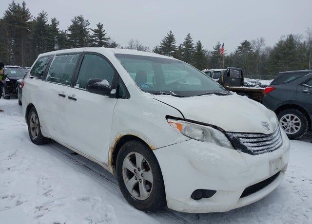 2015 TOYOTA Sienna