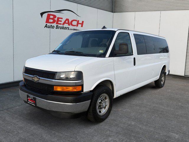 2017 CHEVROLET Express