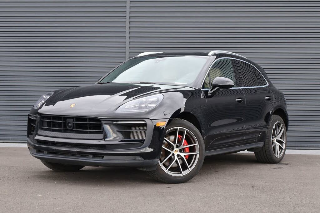 2023 PORSCHE Macan